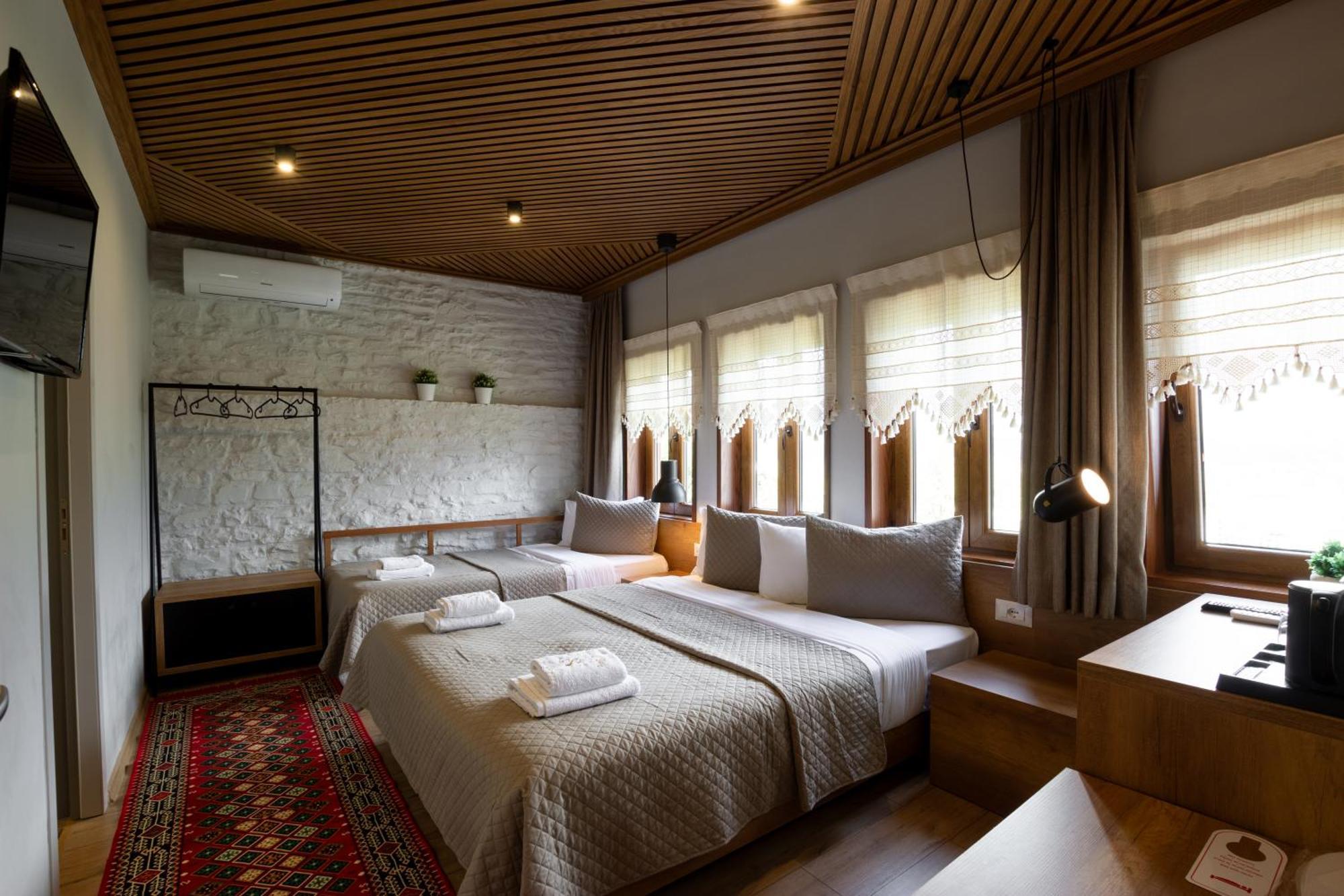 The Stone Sky Hotel Gjirokastër Exterior foto