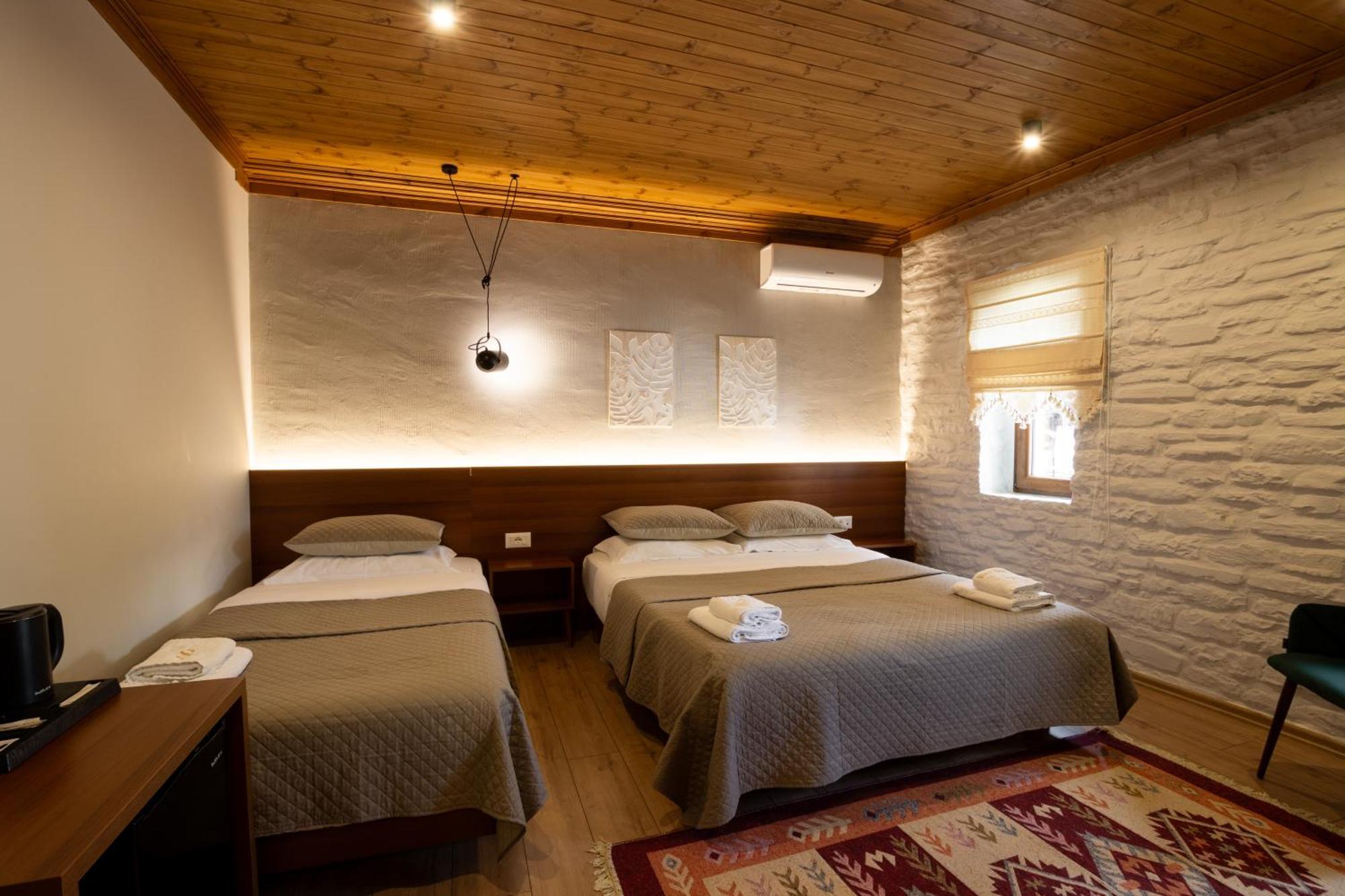 The Stone Sky Hotel Gjirokastër Exterior foto