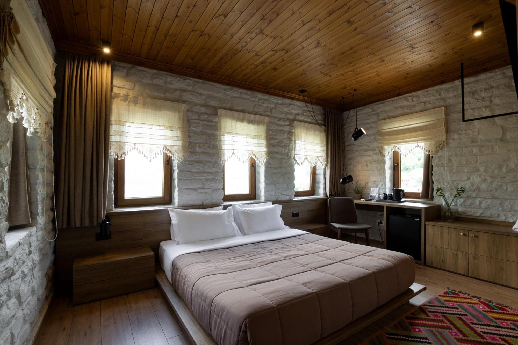 The Stone Sky Hotel Gjirokastër Exterior foto